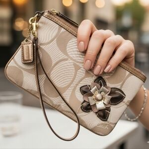 Coach Signature Vintage Y2K Boho Hippie Woodstock Flower Power Festival Wristlet